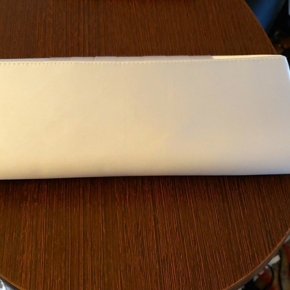 Gunne Sax by Jessica McClintock Pleated Clutch in Champagne - Picture 6 of 7